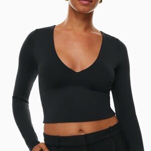 Babaton Contour V-Neck Long Sleeve
